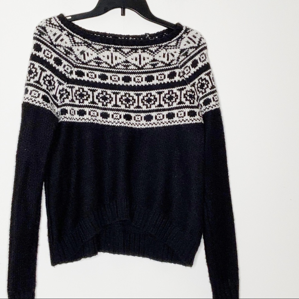 𝅺american EAGLE wide neck black sweater. SP